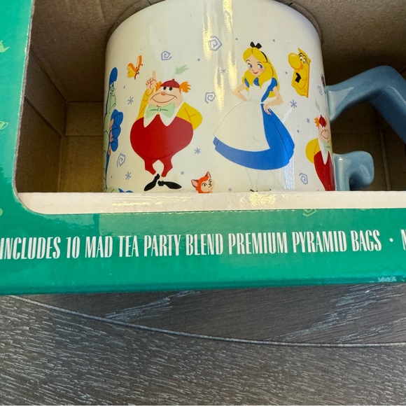 NWT. Disney Parks Alice Wonderland Tea Set For One Mug. Adorable ceramic Tea set - Picture 5 of 9